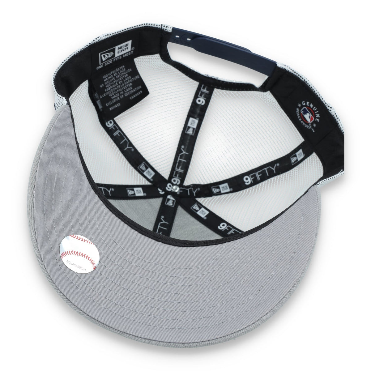 New Era New York Yankees Throwback Low Profile 9FIFTY Trucker Snapback Hat