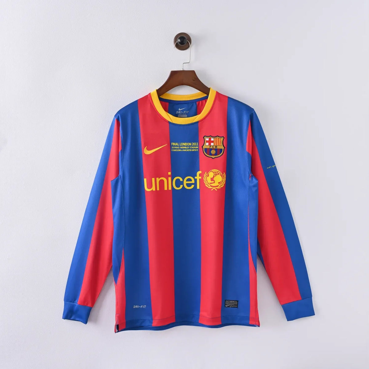 Retro Barcelona Jersey 2010-11 Home Long Sleeves Football kits Soccer shirt