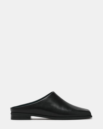 DELPHY BLACK LEATHER