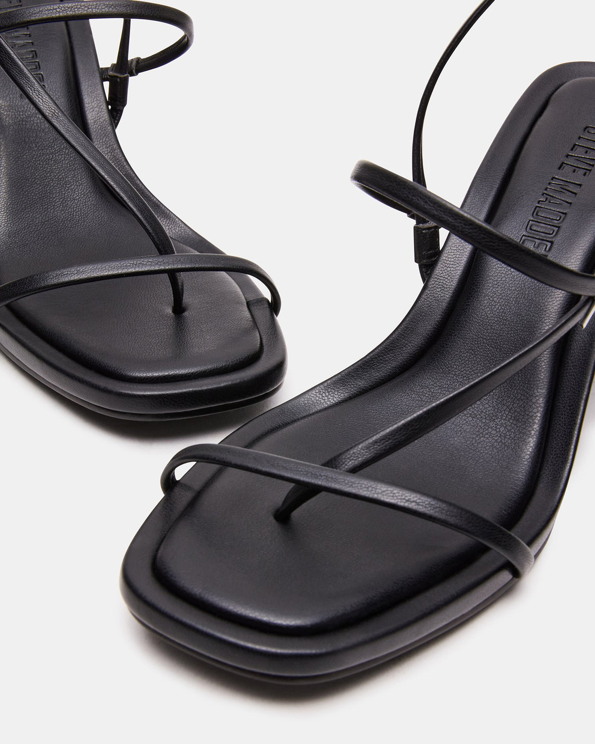 DIORA BLACK
