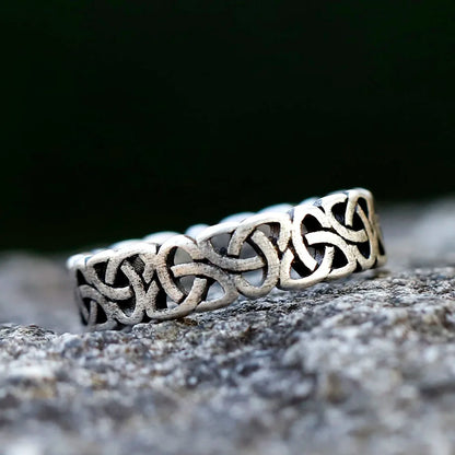 Celtic Knot Ring – Viking Eternity Norse Gothic Band for Alternative Styling, Collecting