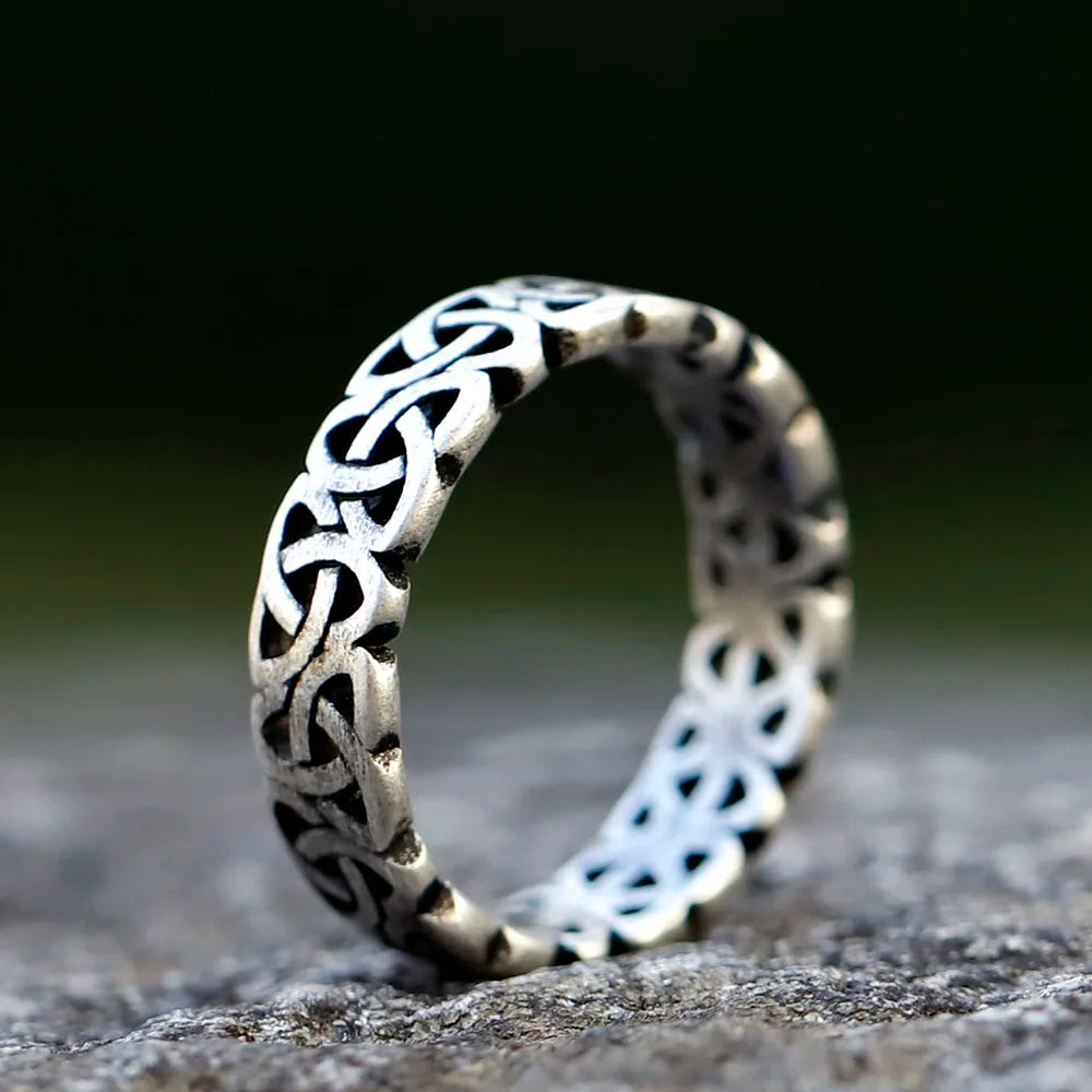 Celtic Knot Ring – Viking Eternity Norse Gothic Band for Alternative Styling, Collecting