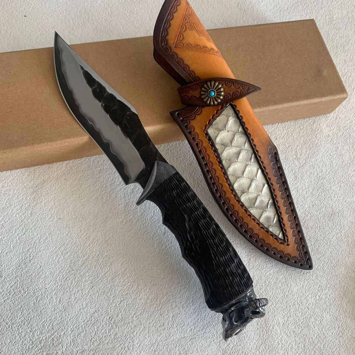 Damascus Fixed Blade Knife – Hand Forged Sanmai VG10 Core Ebony Handle Tactical Survival