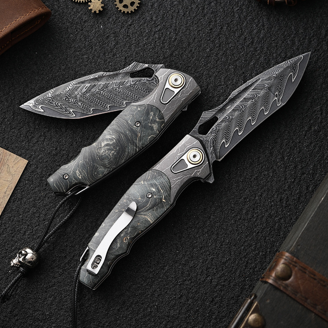 Damascus Folding Knife – Obsidian Edge Steel with VG10 & Stabilized Wood