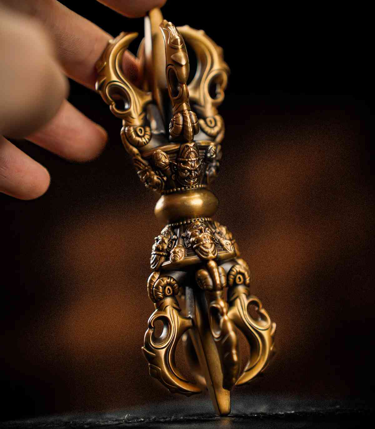 EDC Gadgets – Pala Dynasty Five-Pronged Vajra with Wrathful Padmasambhava Bronze Replica