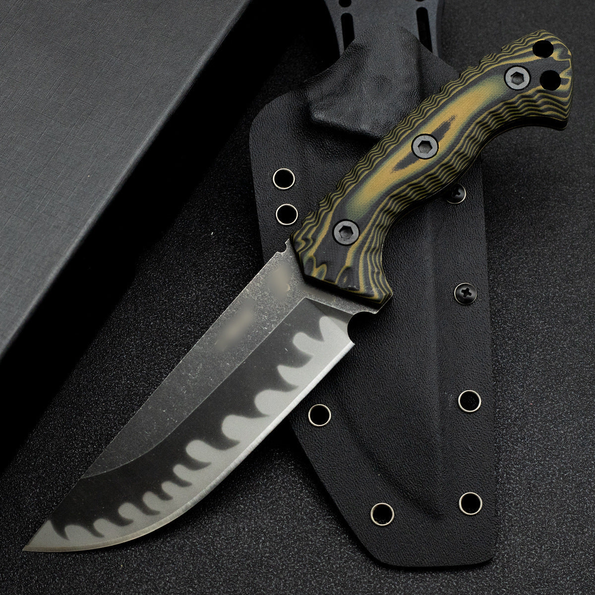 Fixed Blade Knife – M26 Straight with Wave-Pattern with G10 Handle & Kydex Sheath Tactical