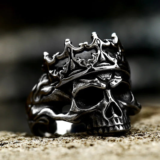 Gothic Skull Ring – Crown King Biker Punk Dark Statement for Alternative Styling