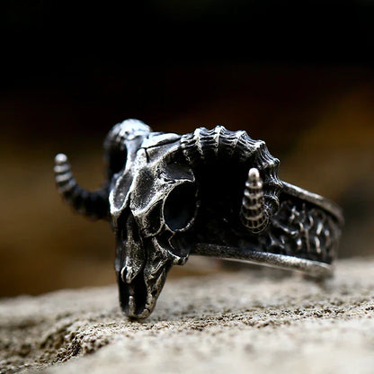 Gothic Skull Ring – Ram Horn Punk Vintage Animal Totem Dark Statement