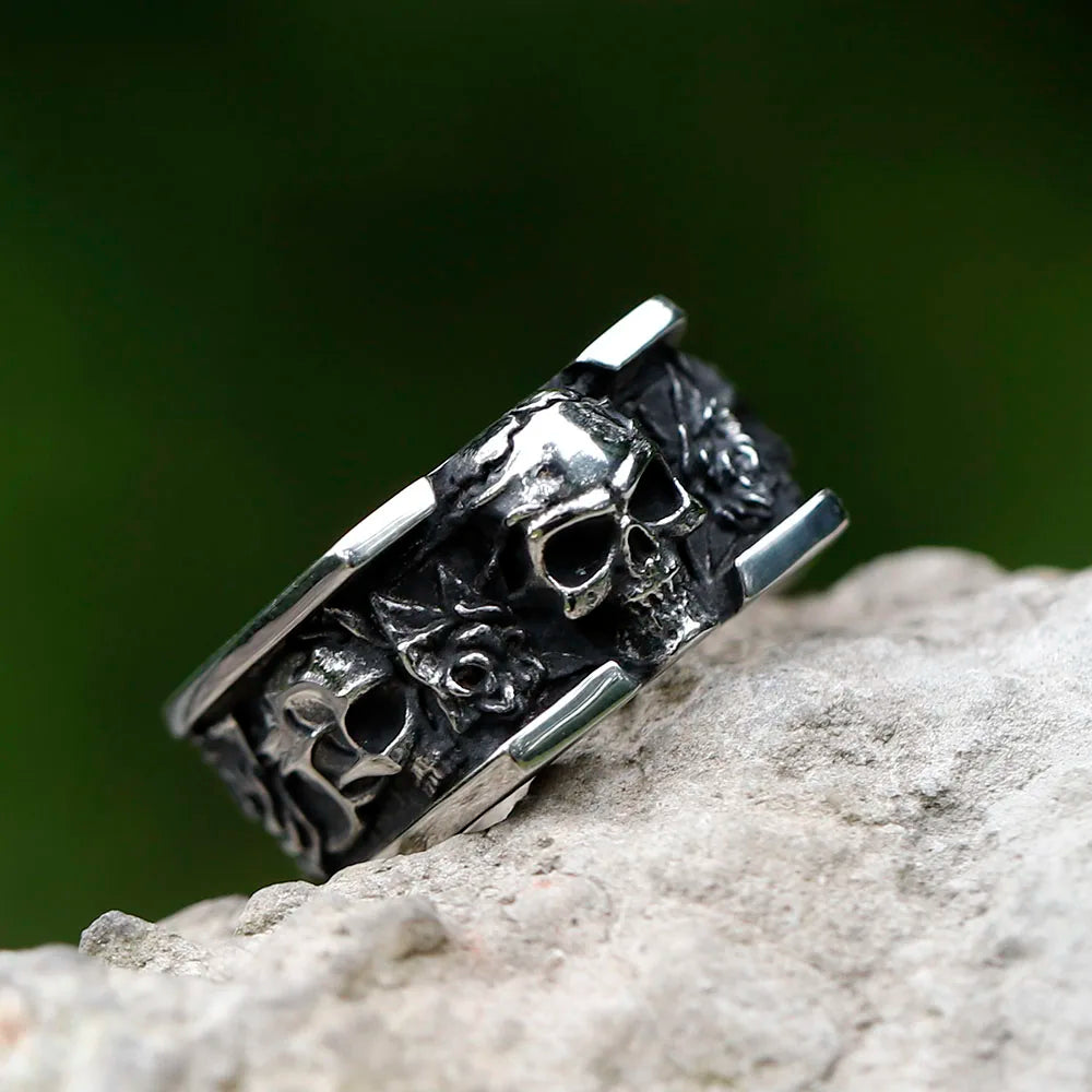 Gothic Skull Ring – Roses Punk Vintage Dark Statement for Alternative Styling, Collecting