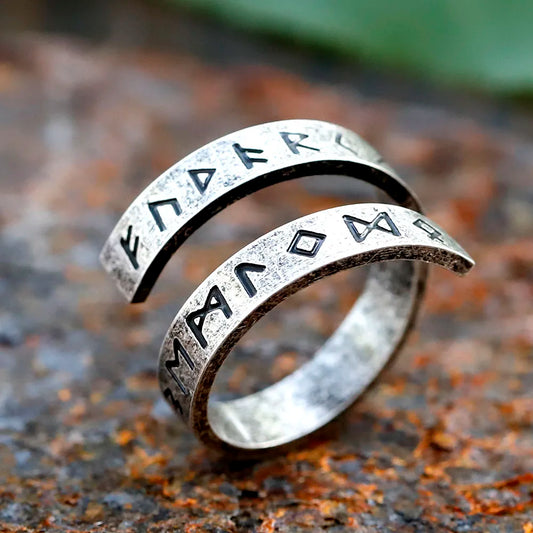 Metal Fidget Spinner – Statement Ring with Gothic Viking Rune Rotating Punk Retro