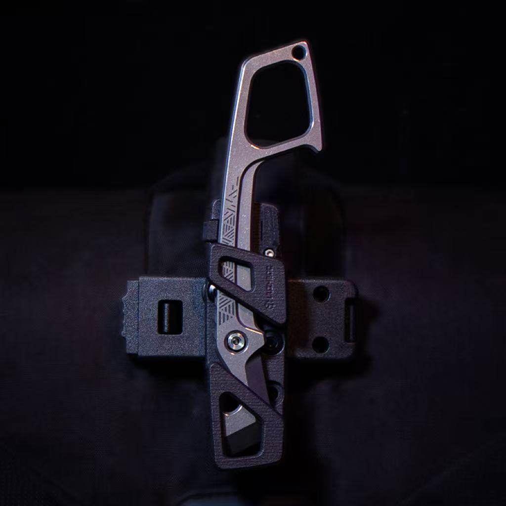 Titanium EDC Multi-Tool – Ironclad Pry - Bar with TC21 Alloy 7mm Thick